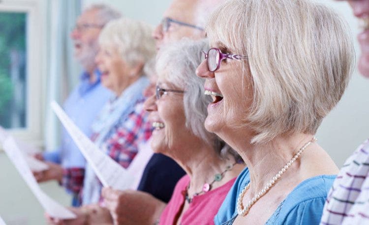 How singing helps people with Parkinsonâs disease â All 4 ...